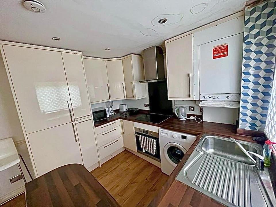 Bull Double bed in shared house Apartment in Grays