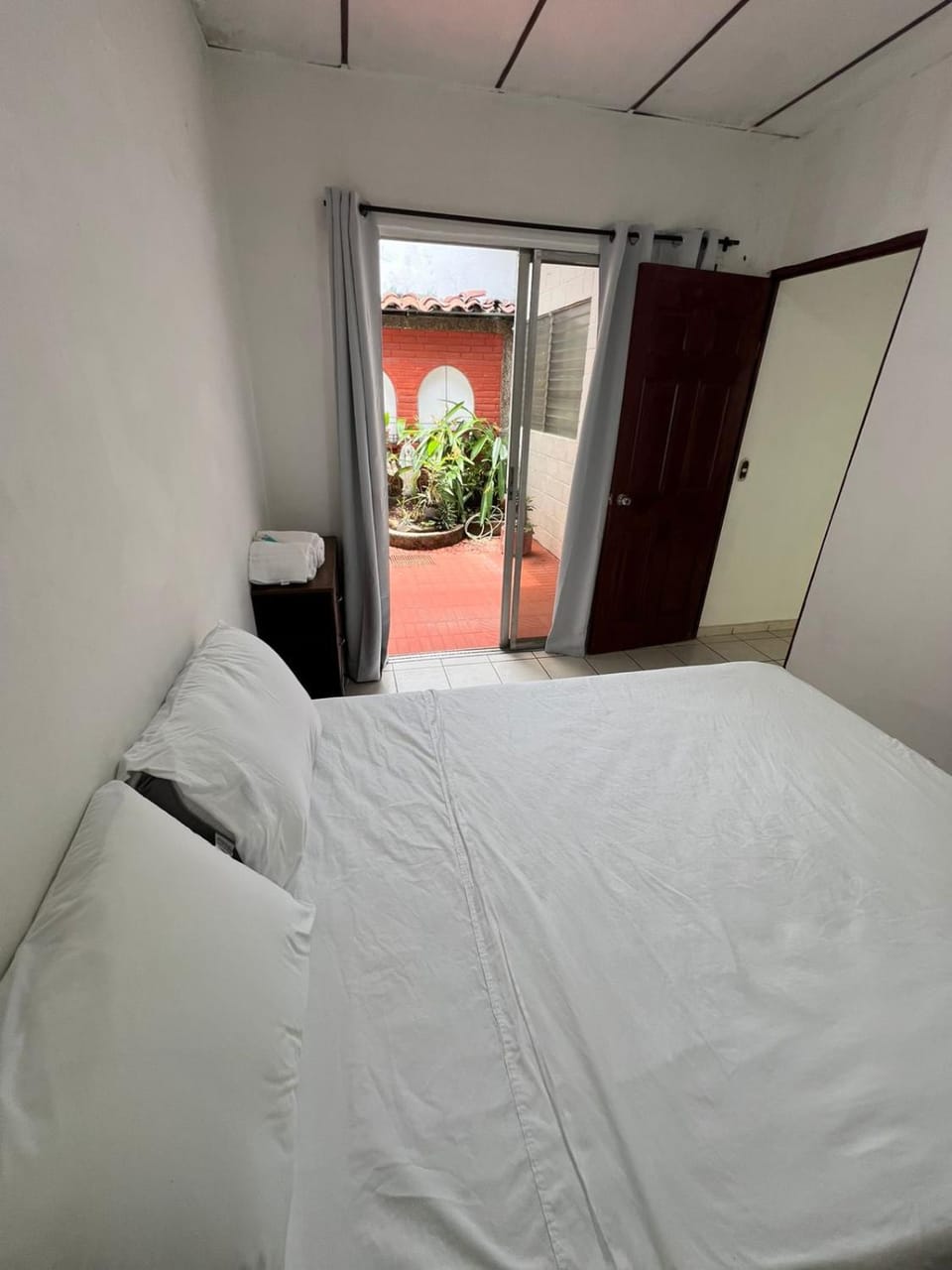 Luxury Hostel Teresita Bed and Breakfast in San Salvador