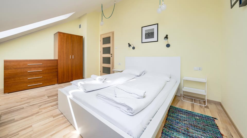 Bed, Bedroom, wardrobe