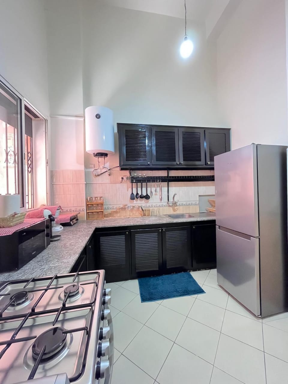 Kitchen or kitchenette, oven