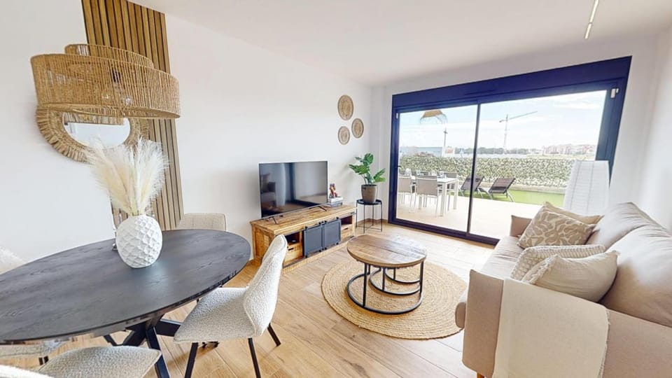 Communal lounge/ TV room, Living room