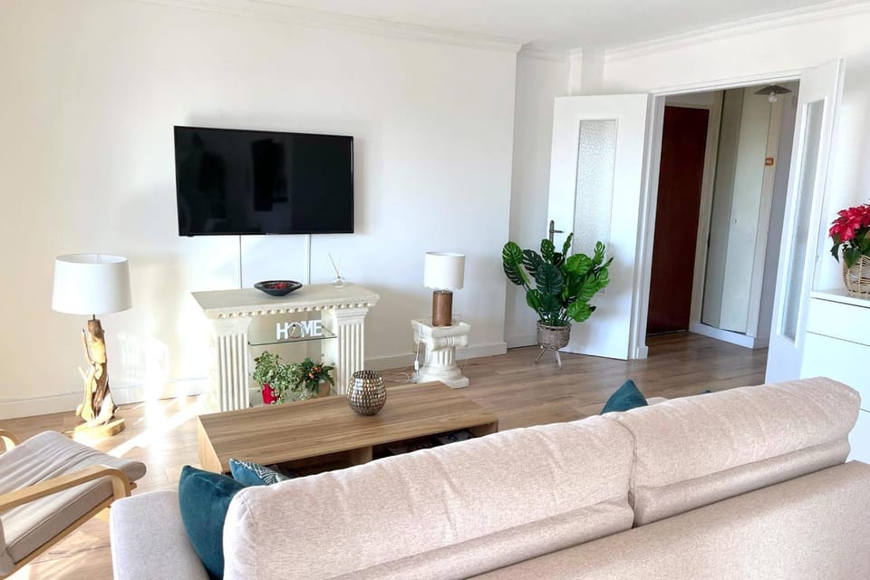 T3 apartment with balcony near the sea Apartment in Sanary-sur-Mer