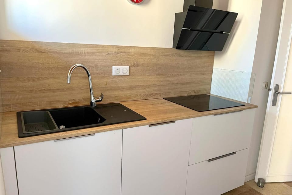 T3 apartment with balcony near the sea Apartment in Sanary-sur-Mer