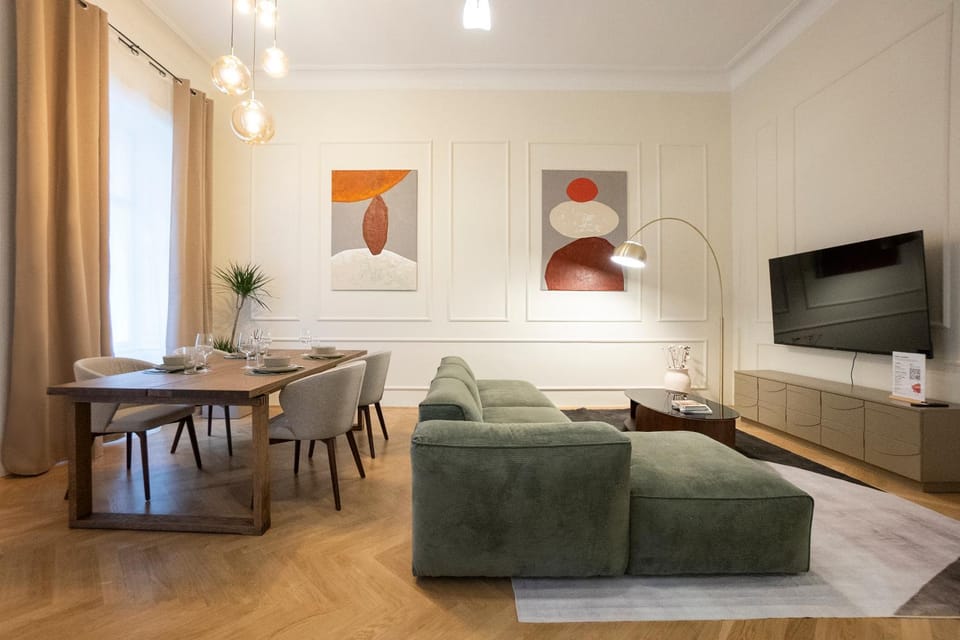TV and multimedia, Dining area