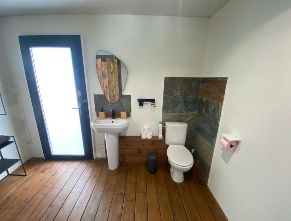 Toilet, Bathroom