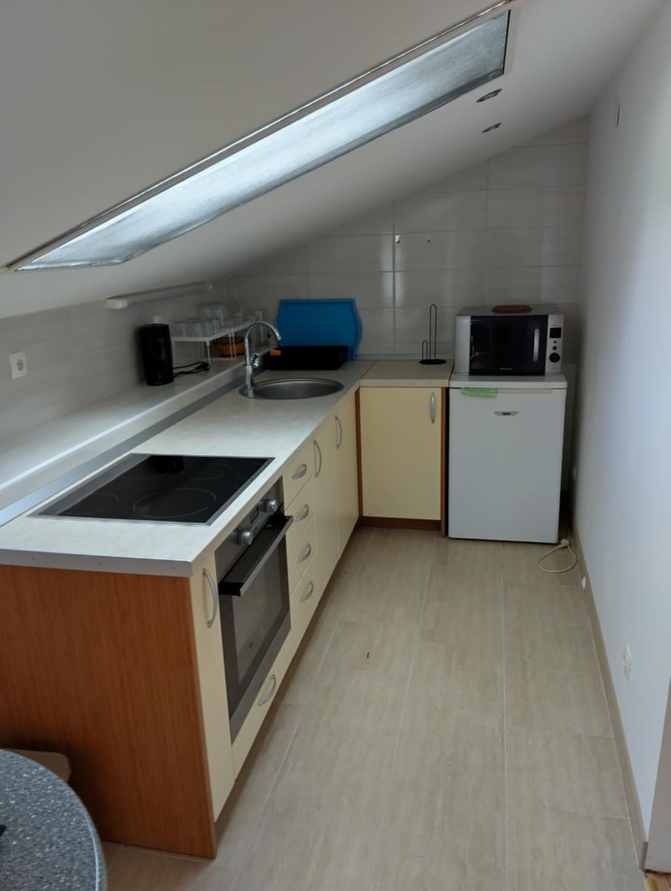 Kitchen or kitchenette, oven, stove