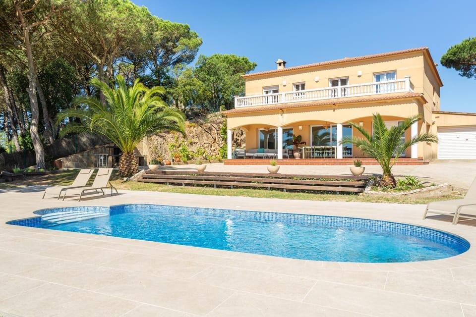 Property building, Living room, Swimming pool