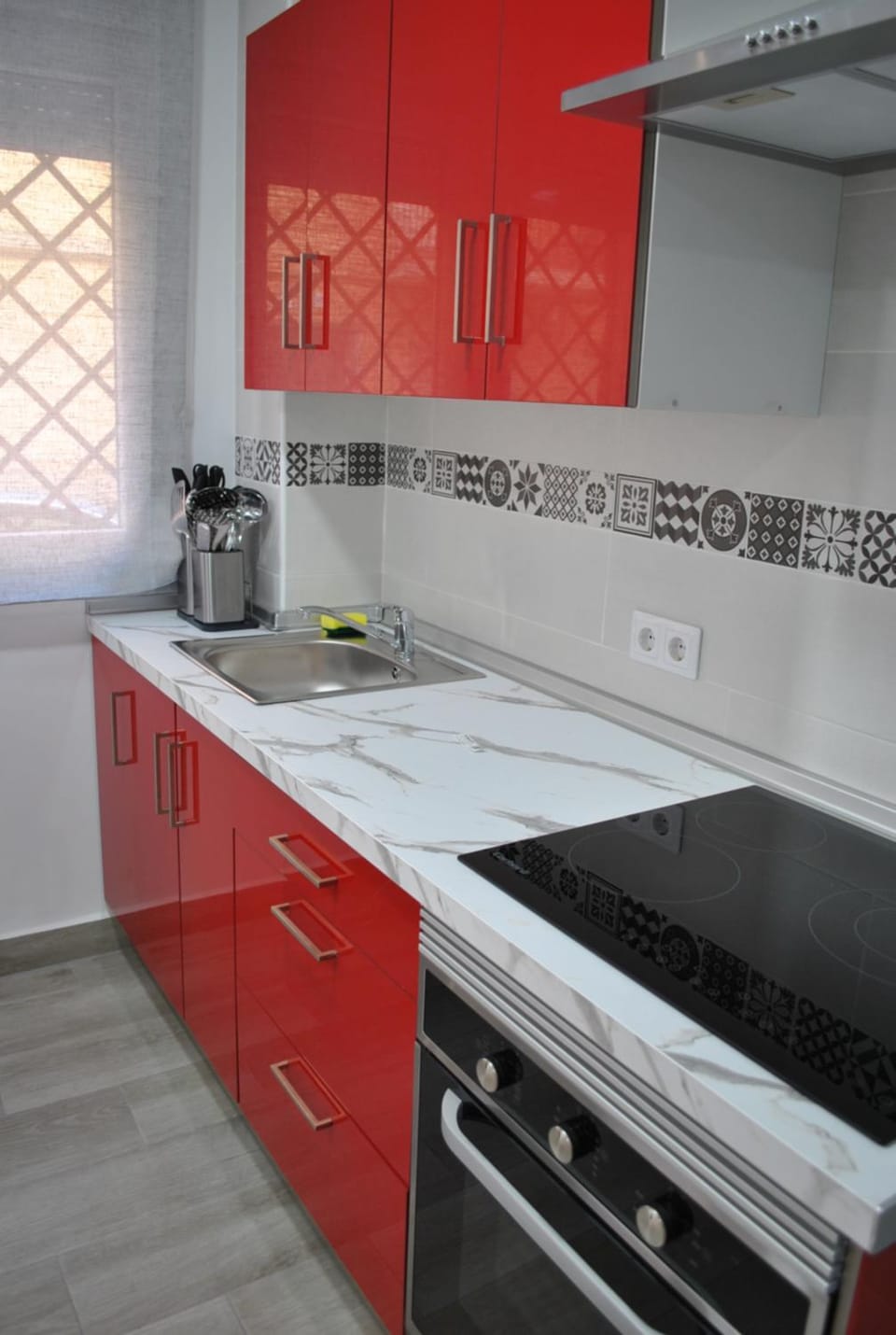 Kitchen or kitchenette, oven, stove