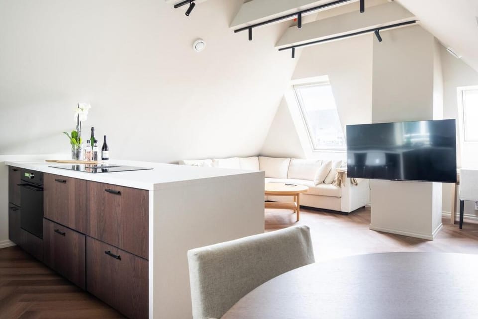 Large apartment in historical street Apartment in Bergen