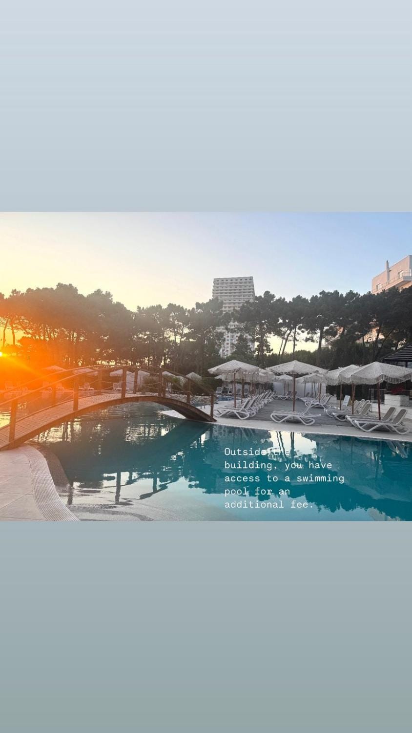 Nearby landmark, Day, Swimming pool, Sunrise