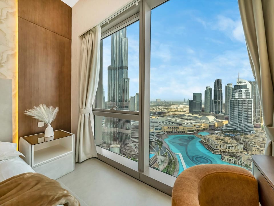Nearby landmark, Bed, Natural landscape, View (from property/room), Bedroom