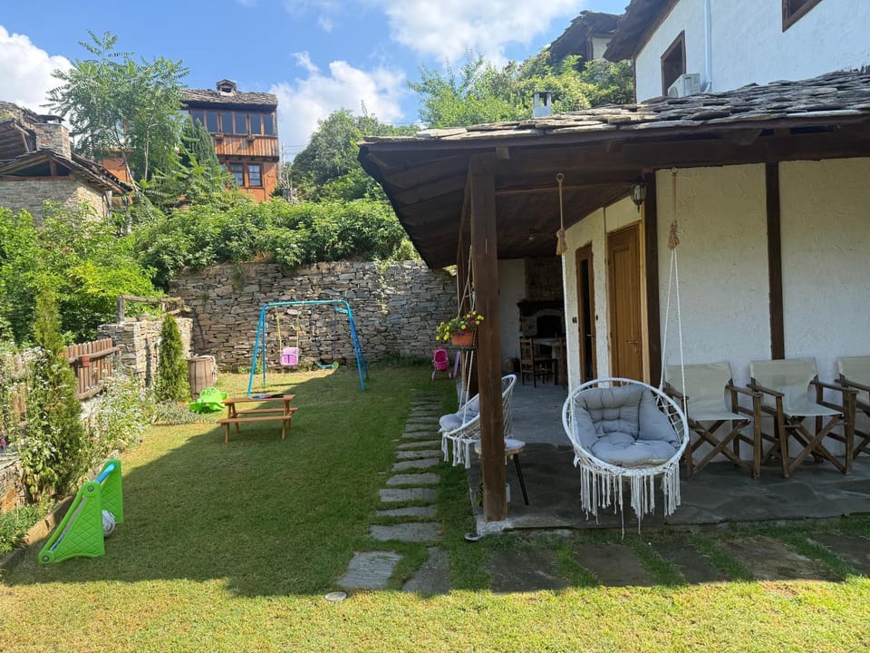Капсъзовата къща House in Blagoevgrad Province