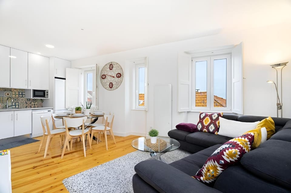 Kitchen or kitchenette, Living room, microwave