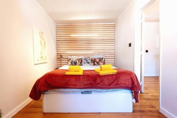 Bed, Bedroom