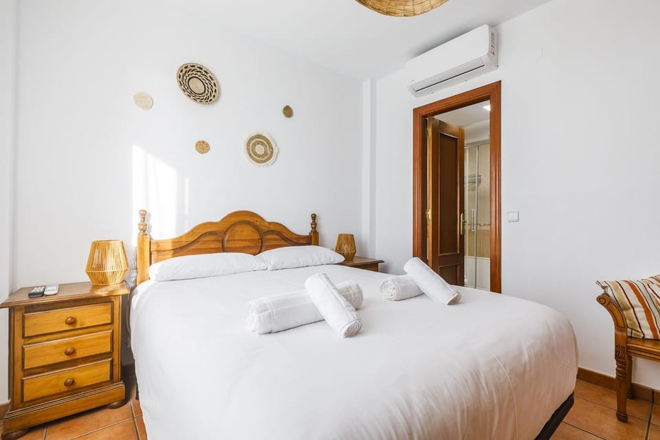 A&N Seafront Promenade Apartment with Sea Views Apartment in Torre del Mar