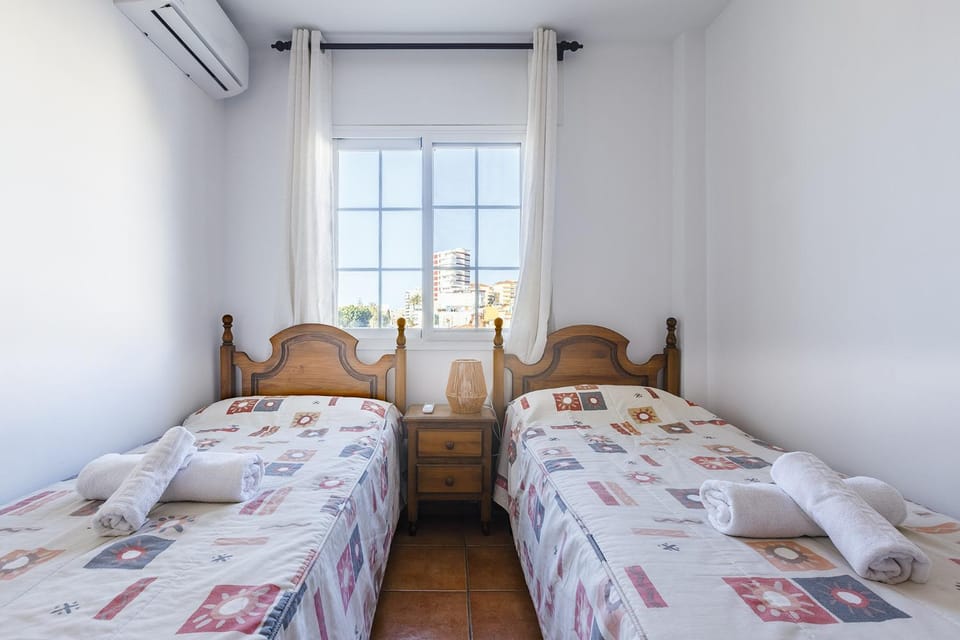 A&N Seafront Promenade Apartment with Sea Views Apartment in Torre del Mar