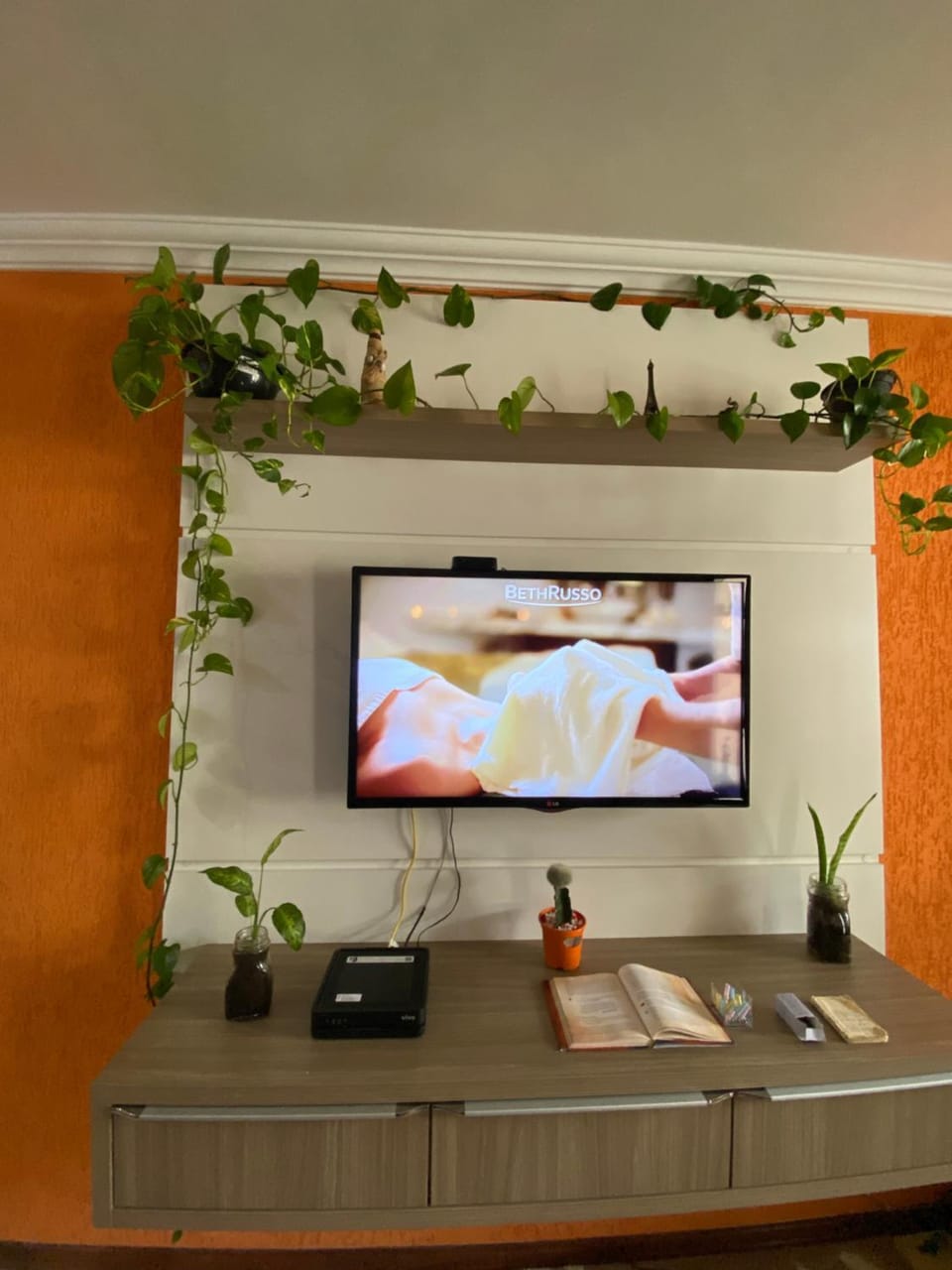 Communal lounge/ TV room, TV and multimedia, Seating area