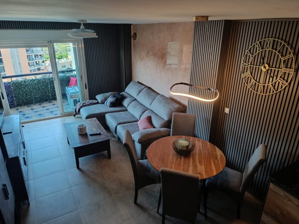 Lounge or bar, Dining area