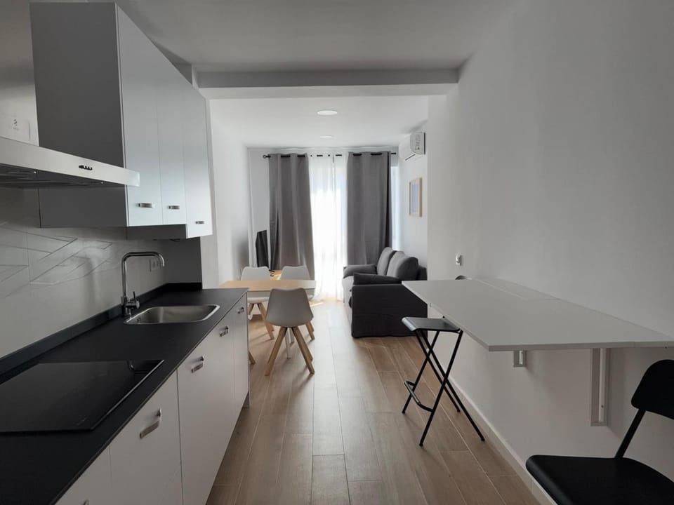 Kitchen or kitchenette, Living room