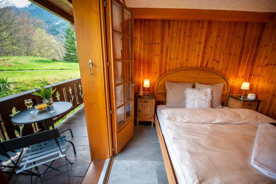 Bed, Natural landscape, View (from property/room), Balcony/Terrace, Photo of the whole room, Bedroom