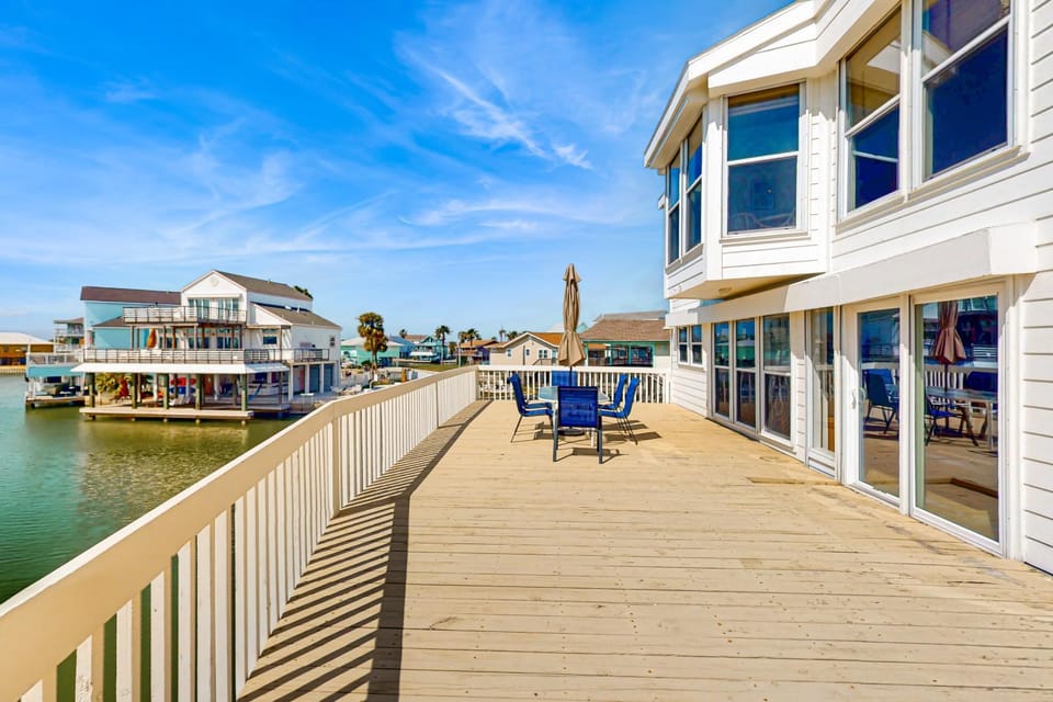 Mon Repose House in Jamaica Beach