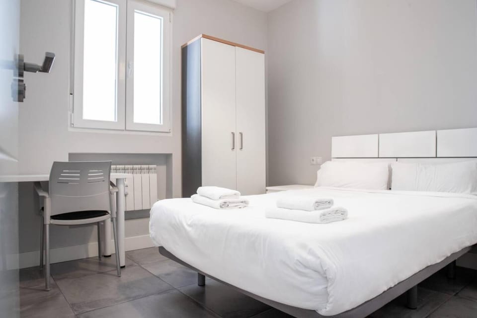 Bed, Photo of the whole room, Bedroom, towels, wardrobe