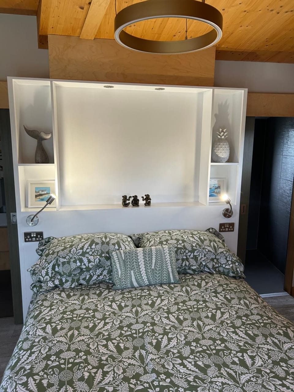 Modern Eco-Lodges near Findhorn Beach Apartment in The Bunty