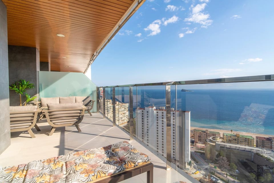Seventh Heaven - Sunset Waves Apartment in Benidorm