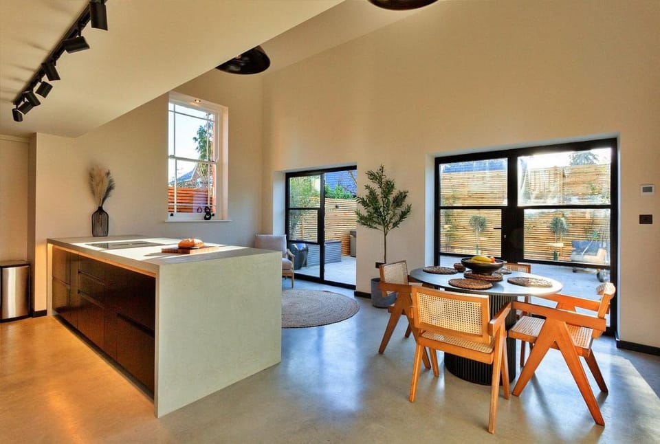 Day, Kitchen or kitchenette, Seating area, Dining area
