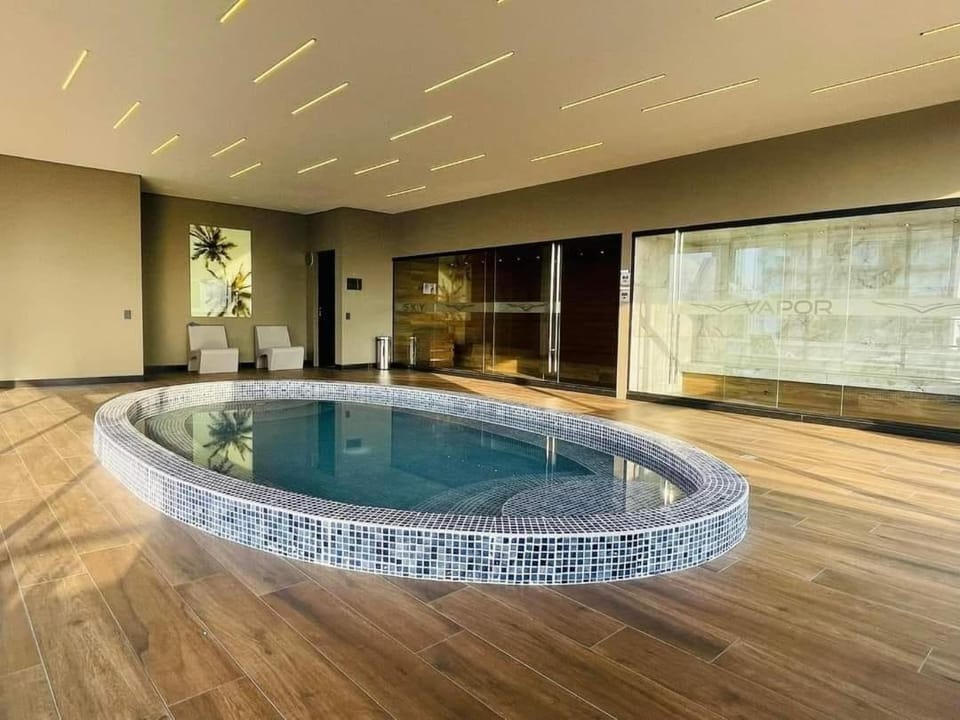 Dpto TV 58", Piscina, Cowork, Gym, Cama Queen Apartment in Santa Cruz de la Sierra