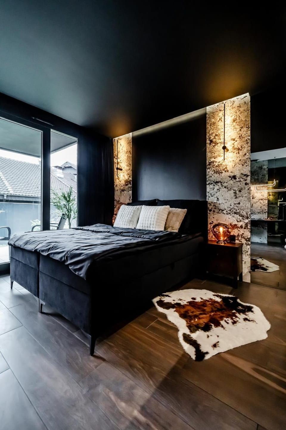 Bed, Photo of the whole room, Bedroom