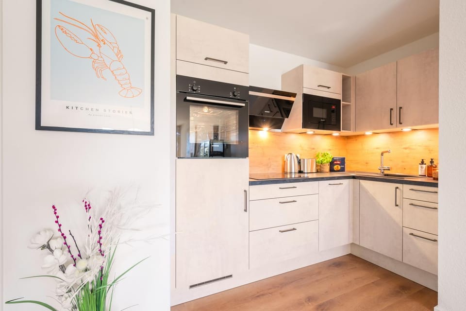 STAYS Uferpark in erster Seereihe Apartment in Friedrichshafen