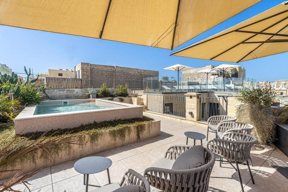 Old Theatre Suites - Tremiti Apartment in Valletta