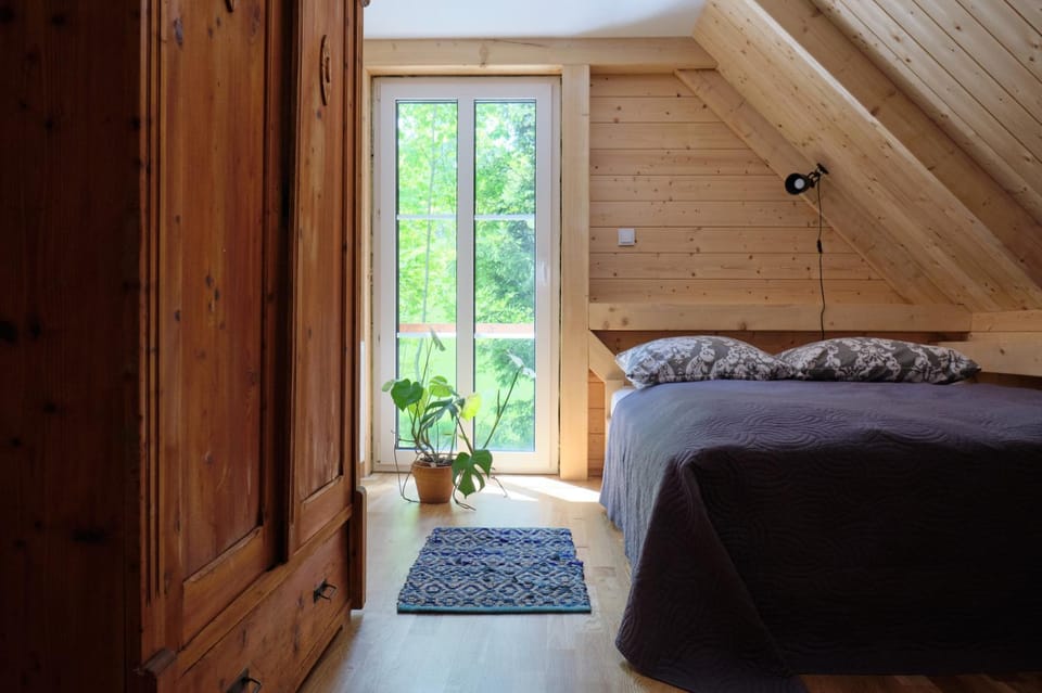 Bed, Balcony/Terrace, Photo of the whole room, Bedroom, Mountain view, wardrobe