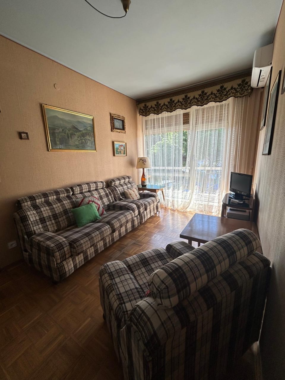 Property building, Living room