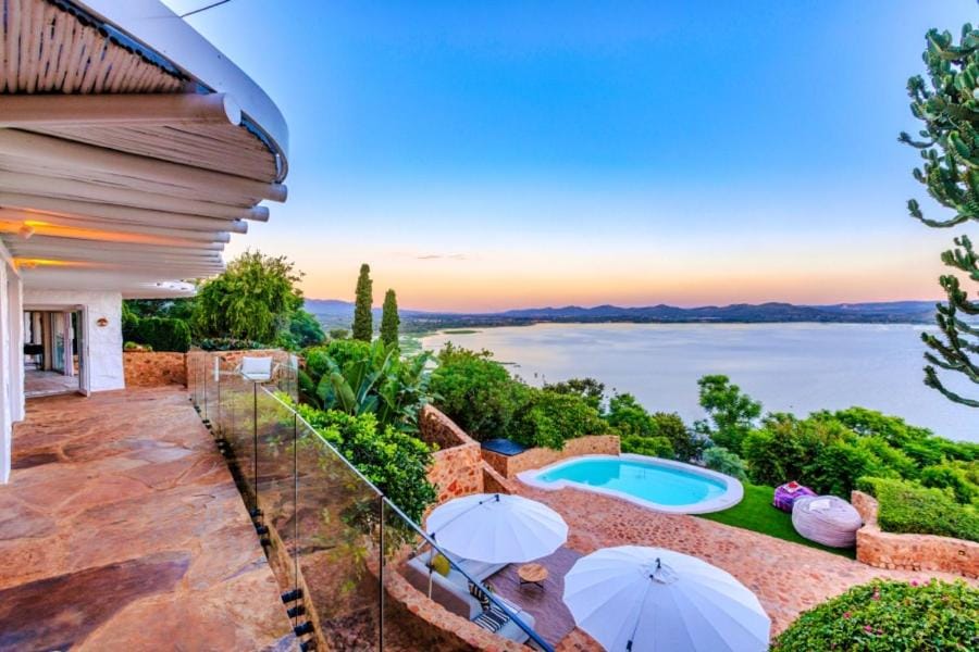 View (from property/room), Lake view, Swimming pool