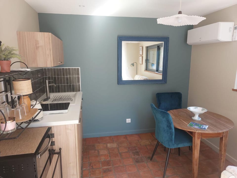 Kitchen or kitchenette, stove, kitchen