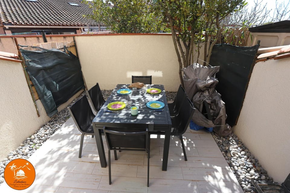 Saint Cyprien jolie maison climatisee avec une grande terrasse House in Saint-Cyprien