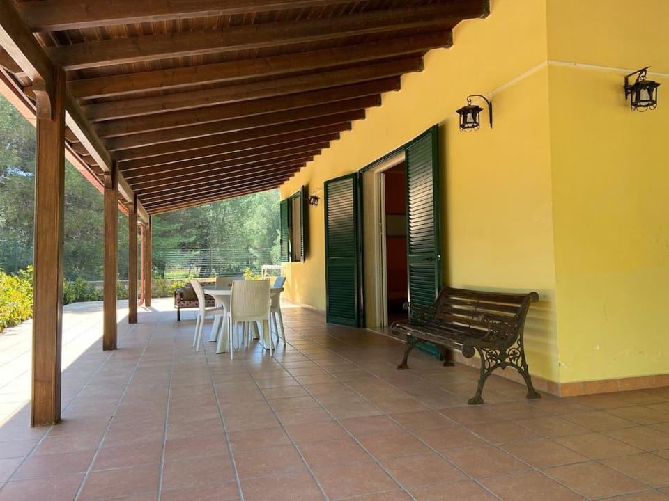 Padula Bianca - villa con accesso privato per la spiaggia - by Click Salento Villa in Apulia