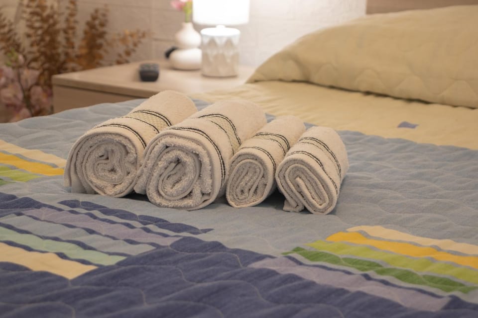 Bed, Photo of the whole room, Bedroom, towels