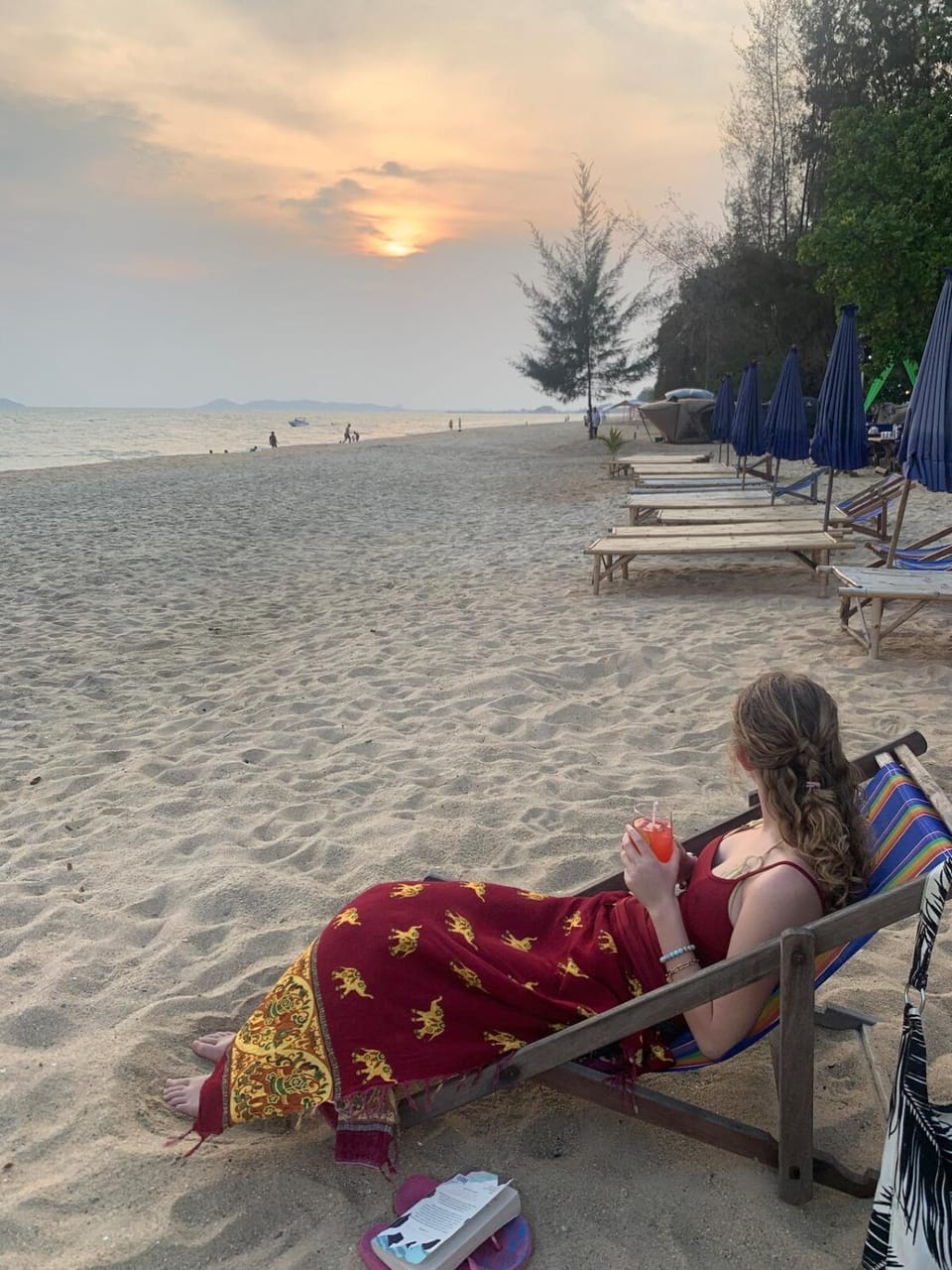 Nearby landmark, Beach, Guests, Sea view, Sunset, sunbed
