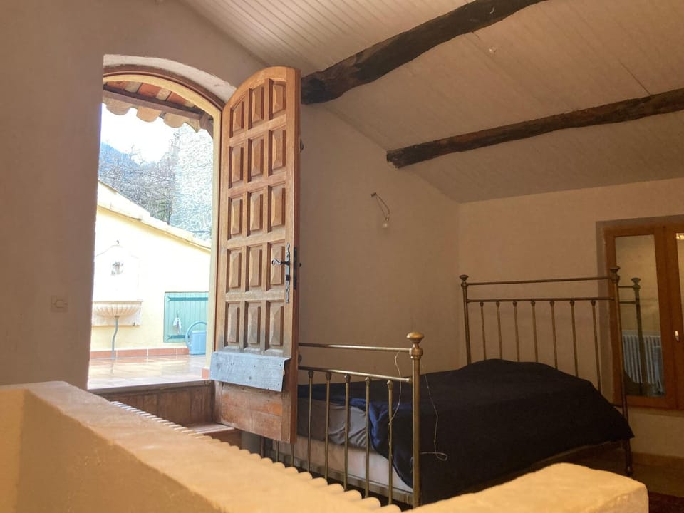 Property building, Living room, Bedroom