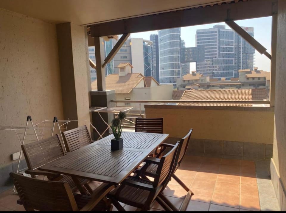 Executive 2-bed in sandton city Apartment in Sandton