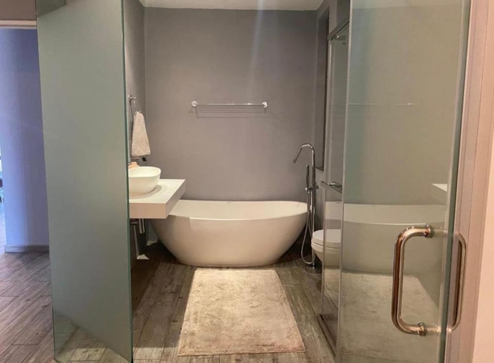 Executive 2-bed in sandton city Apartment in Sandton