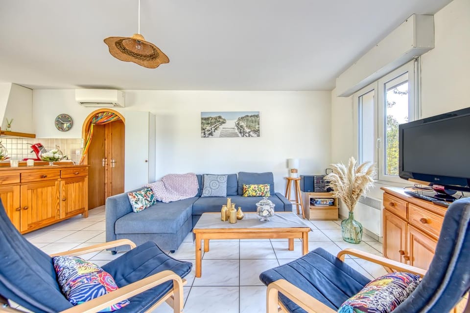 Property building, Living room