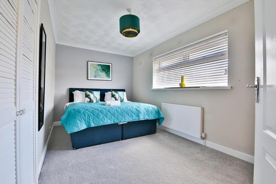 Spacious 3 Bed Home with Pool Table Bed and Breakfast in Cardiff