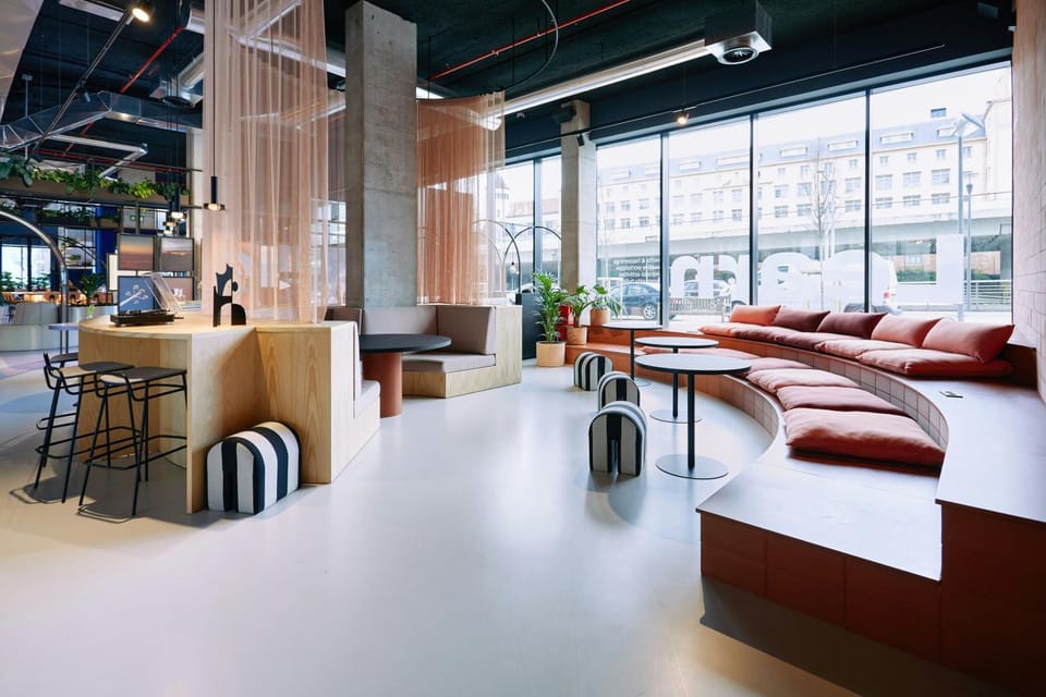 Meeting/conference room