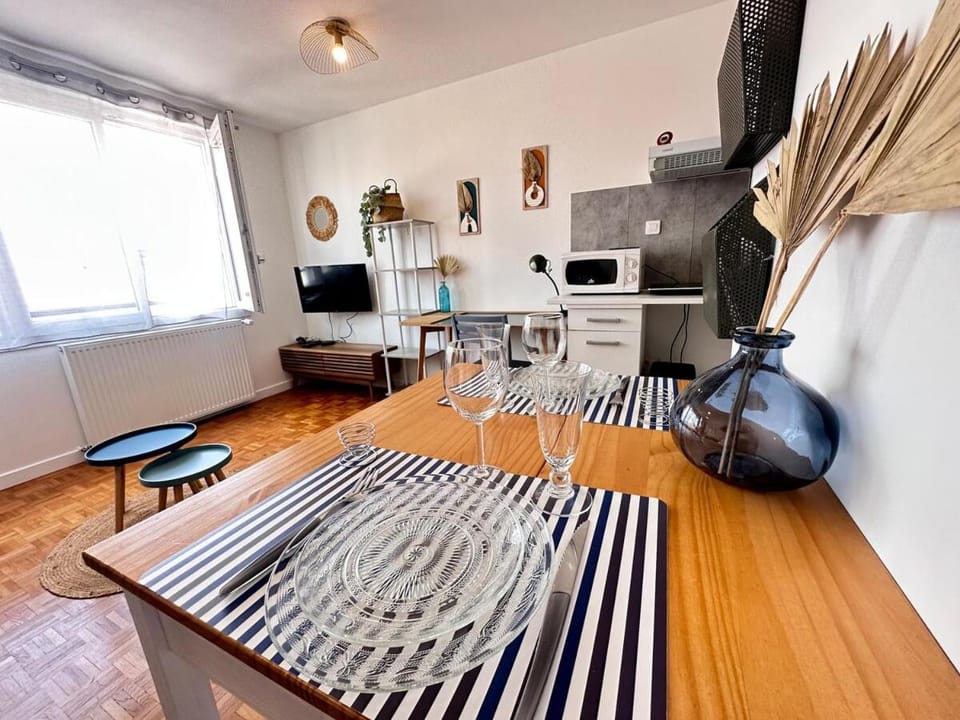 La suite des 3 piliers studio avec parking privé Apartment in Reims