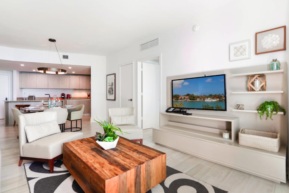 TV and multimedia, Living room, Seating area