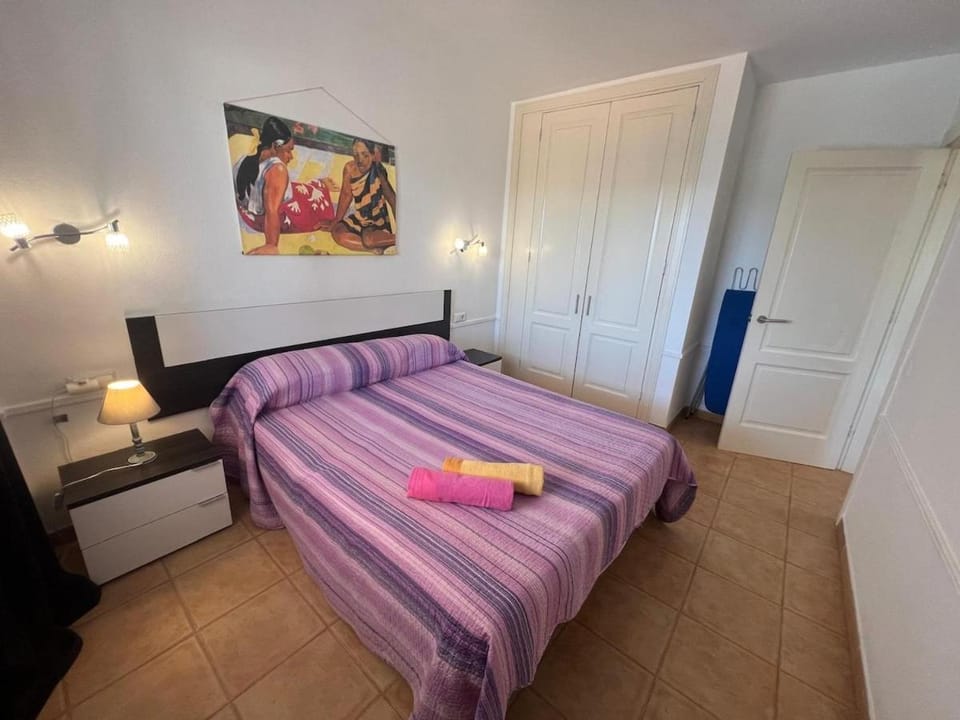 Bed, Photo of the whole room, Bedroom, towels, wardrobe